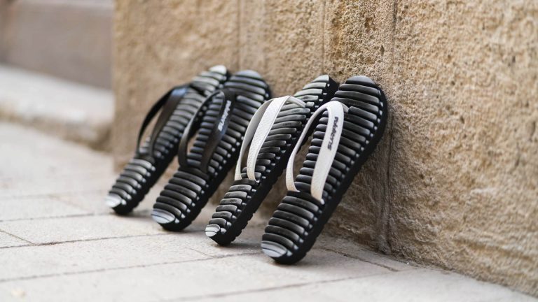 surippa chanclas