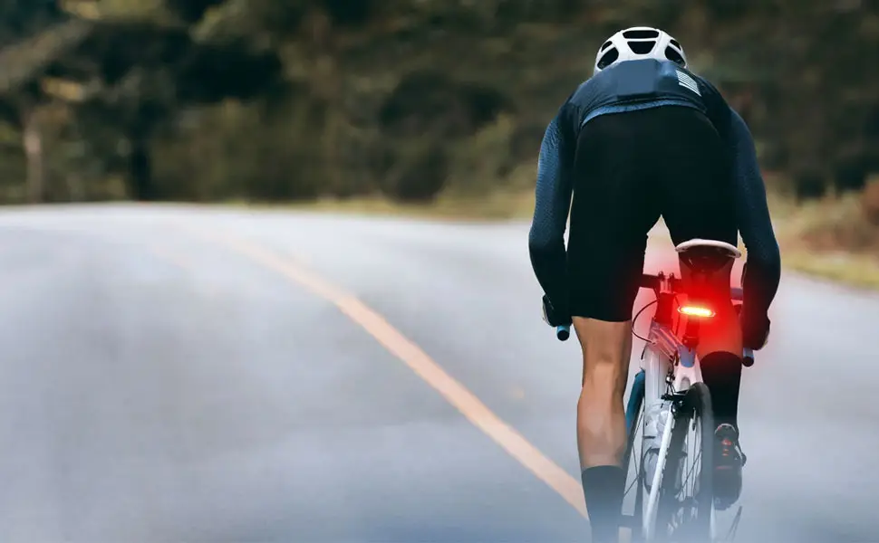Cuál es la mejor luz trasera de bicicleta? - Planeta Triatlón