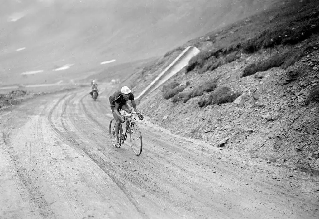 Felicien Vervaecke en Col del Iseran 1938